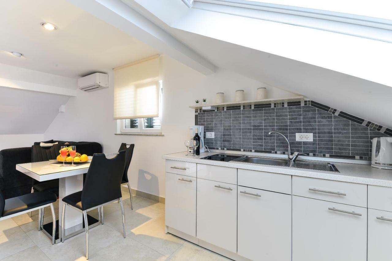Apartment Lily Zadar Bagian luar foto
